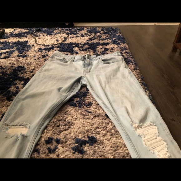 Cotton On super skinny Jeans  (light blue) - Picture 2 of 5